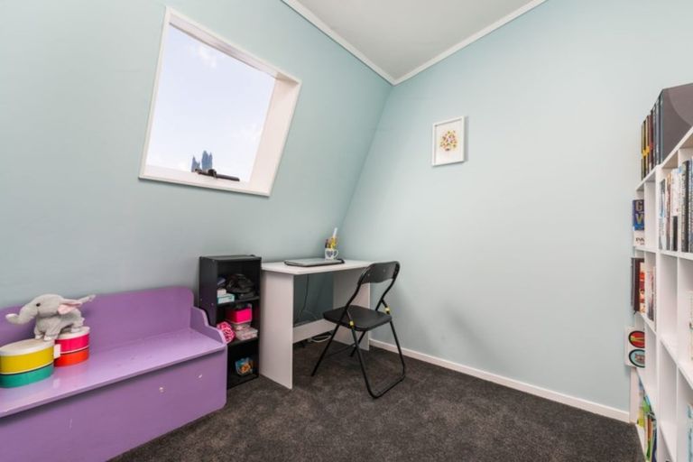 Photo of property in 1/9 Barcroft Place, Clendon Park, Auckland, 2103
