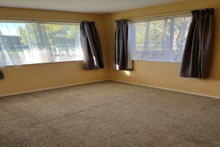 Photo of property in 37 Vanguard Drive, Broomfield, Christchurch, 8042