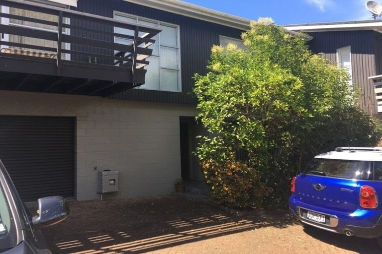 Photo of property in 2/50a Taharoto Road, Takapuna, Auckland, 0622