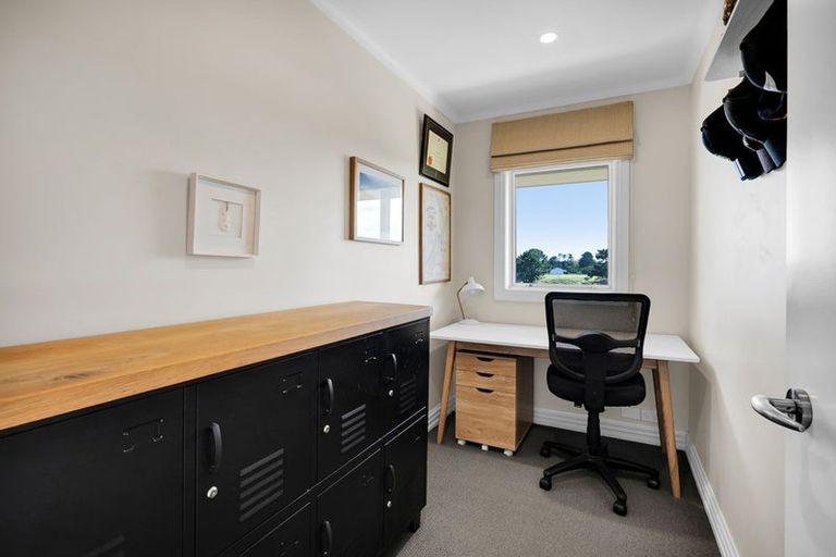 Photo of property in 167 Henwood Road, Paraite, New Plymouth, 4372