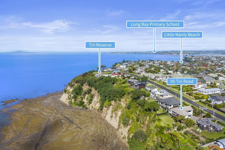Photo of property in 95 Tiri Road, Tindalls Beach, Whangaparaoa, 0930