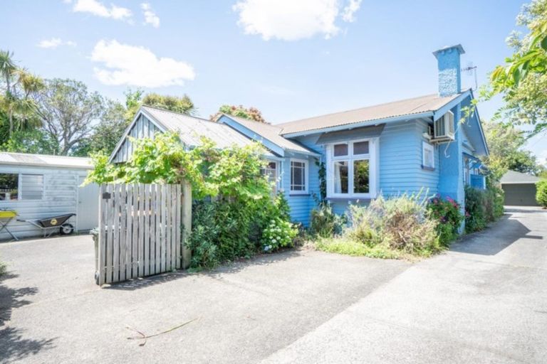 Photo of property in 26 Knowles Street, Terrace End, Palmerston North, 4410