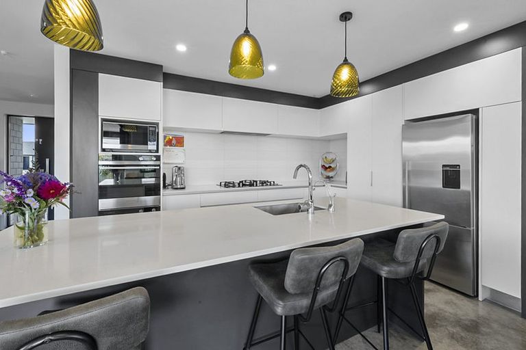 Photo of property in 10 Northpoint Way, Bell Block, New Plymouth, 4312