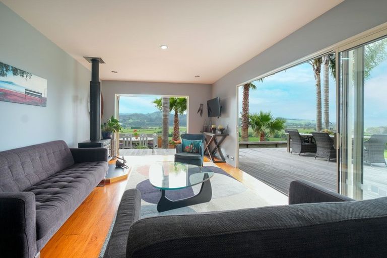 Photo of property in 247 Clevedon Kawakawa Road, Clevedon, 2585