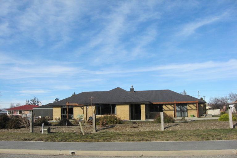 Photo of property in 18 Launceston Place, Ranfurly, 9332