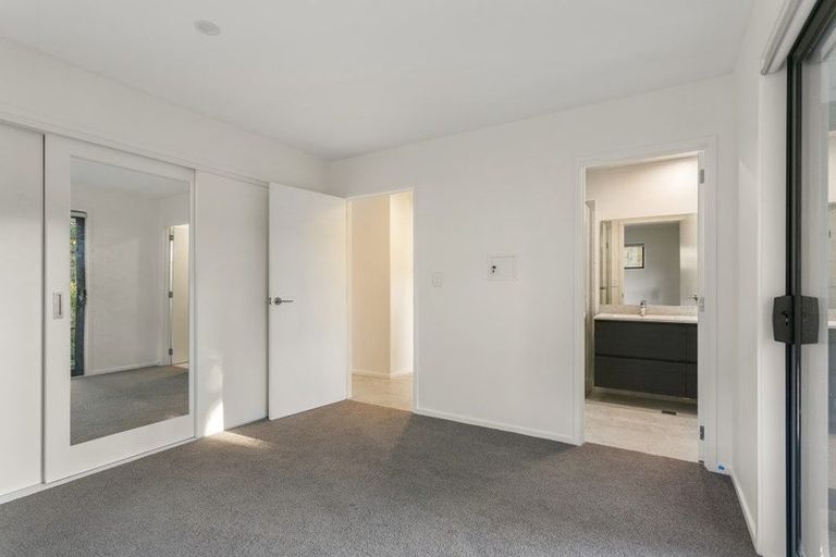 Photo of property in 5 Maraeariki Avenue, Orewa, 0931