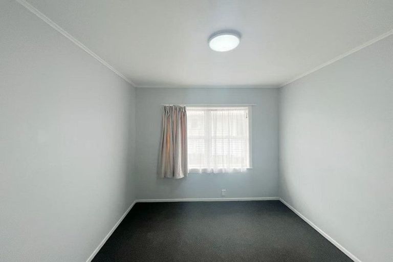 Photo of property in 9 Reiman Street, New Lynn, Auckland, 0600
