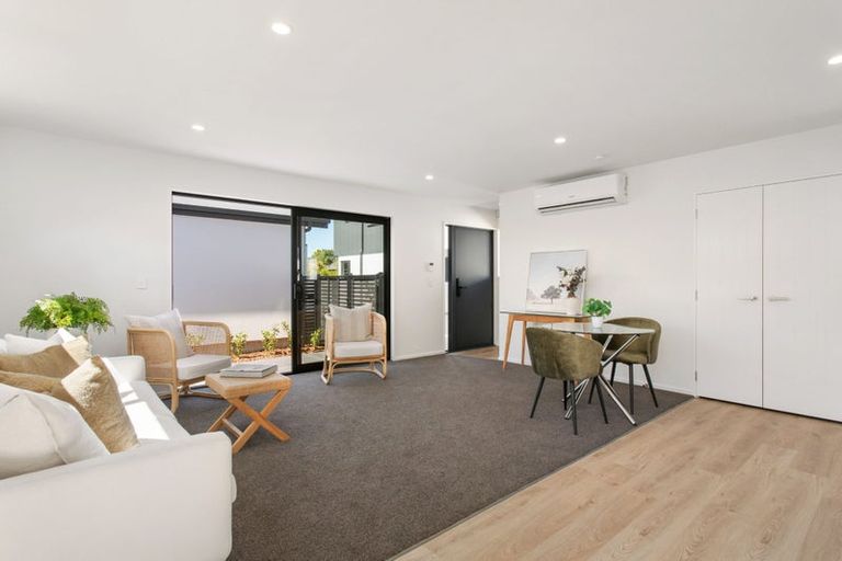 Photo of property in 2/20 Rochester Street, Linwood, Christchurch, 8062