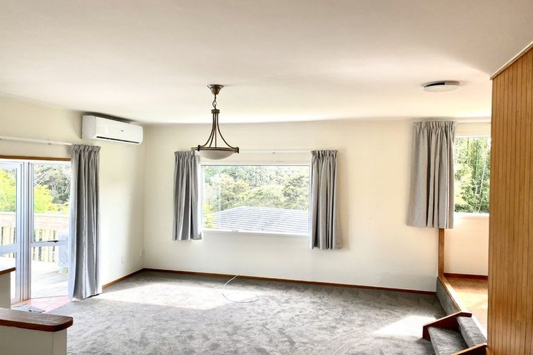 Photo of property in 88 Spinella Drive, Bayview, Auckland, 0629