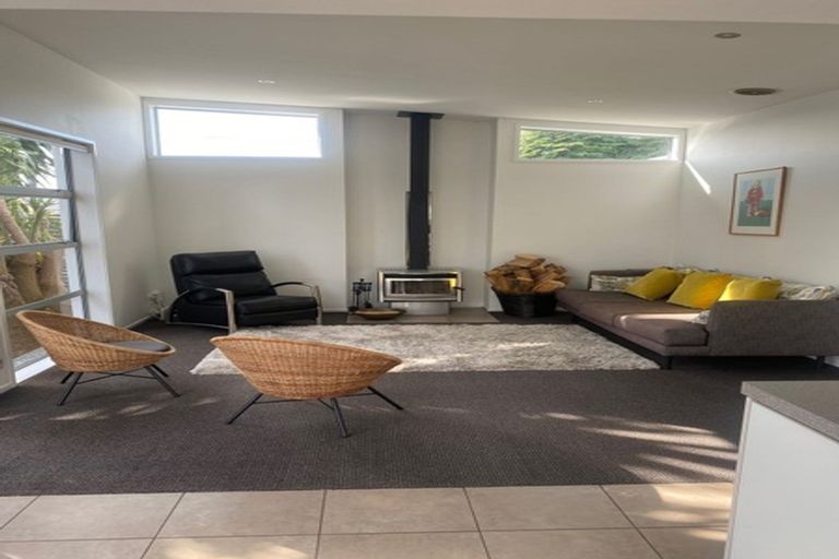 Photo of property in 272 Mangorei Road, Merrilands, New Plymouth, 4312