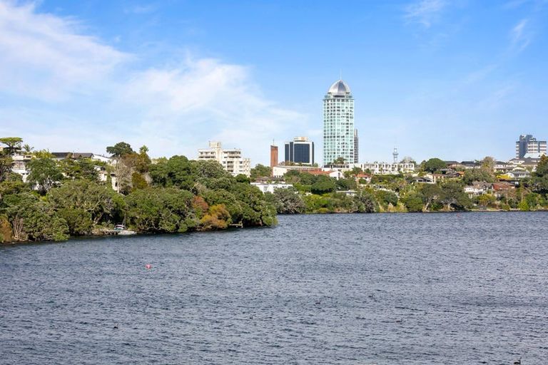 Photo of property in 6/34 Kitchener Road, Milford, Auckland, 0620