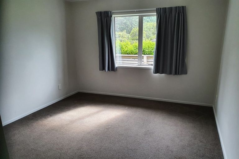 Photo of property in 73 Riverstone Drive, Riverstone Terraces, Upper Hutt, 5018