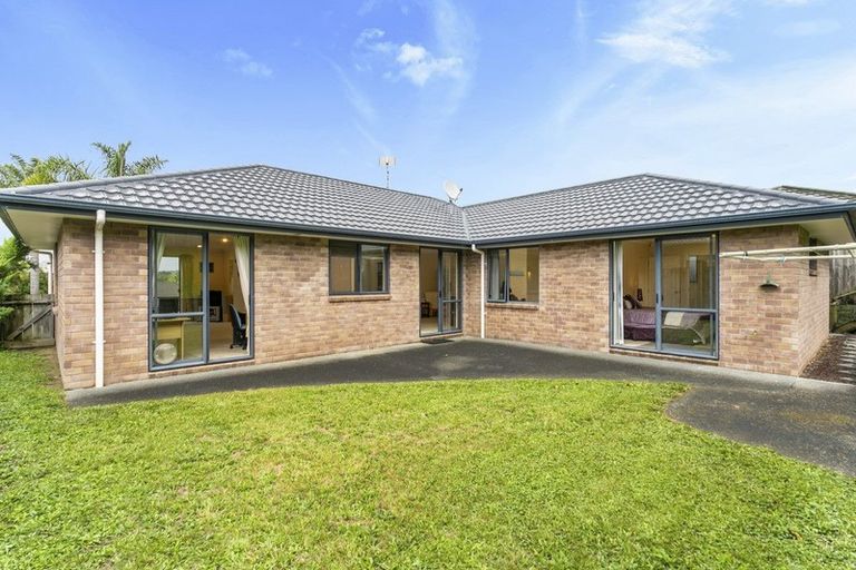 Photo of property in 20 Tauranga Place, Orewa, 0931