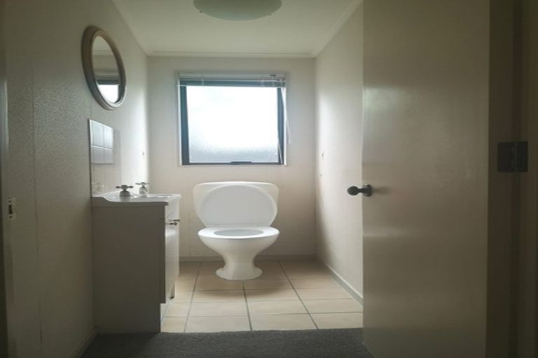 Photo of property in 24 Travers Place, Northpark, Auckland, 2013
