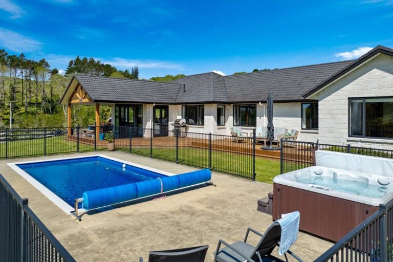 Photo of property in 265 Fletcher Road, Waimauku, 0881