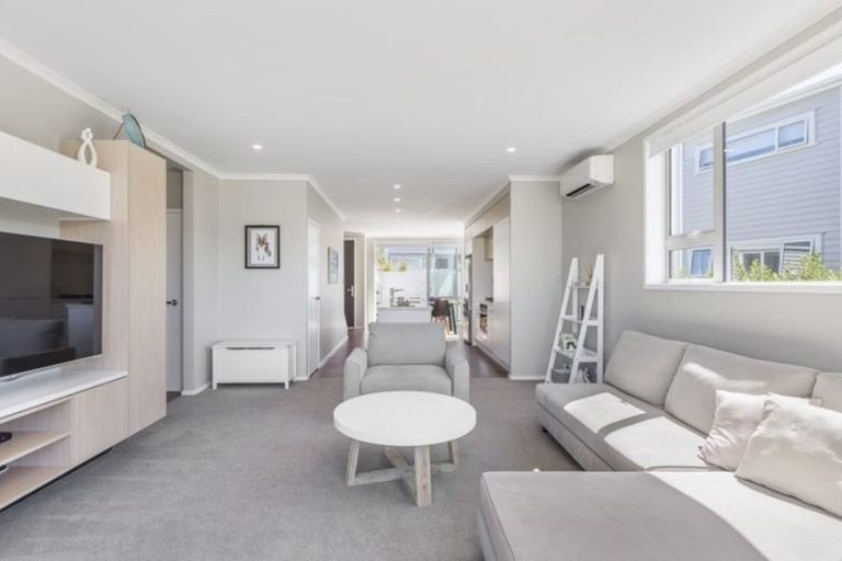 Photo of property in 101 Karepiro Drive, Stanmore Bay, Whangaparaoa, 0932