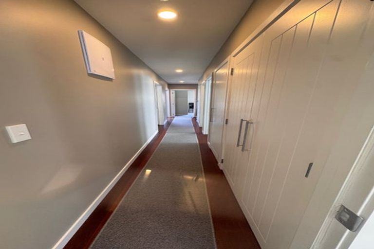 Photo of property in 29 Beach Road, Waikawa, Picton, 7220