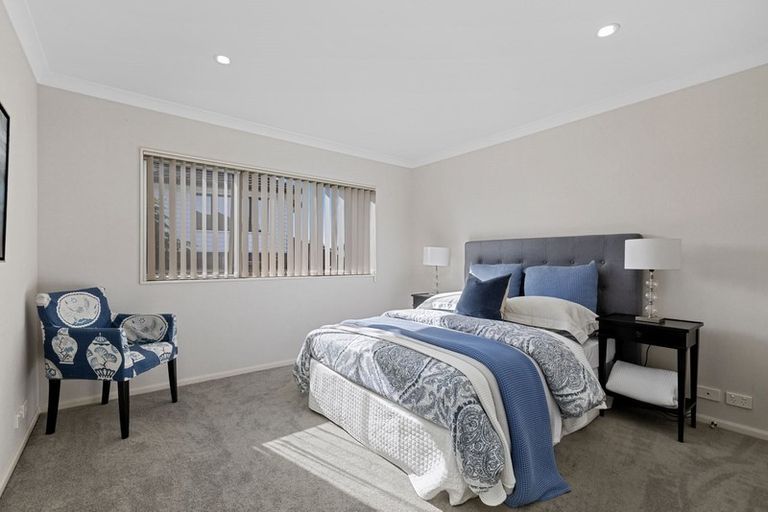 Photo of property in 12 Bur Oak Terrace, Schnapper Rock, Auckland, 0632