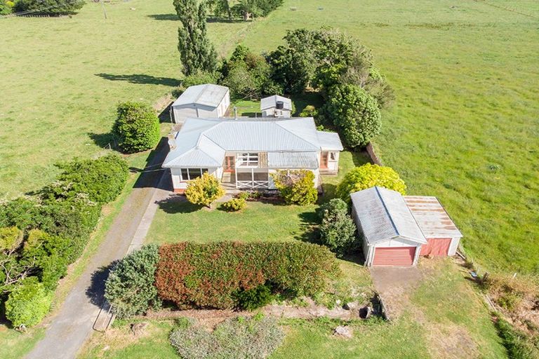 Photo of property in 19 Phillips Road, Ngatea, 3597