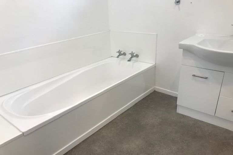 Photo of property in 10 Bacot Place, Howick, Auckland, 2014