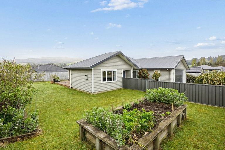 Photo of property in 85 Grandvista Drive, Green Island, Dunedin, 9018