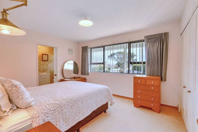 Photo of property in 34 Oriwa Crescent, Otaki, 5512