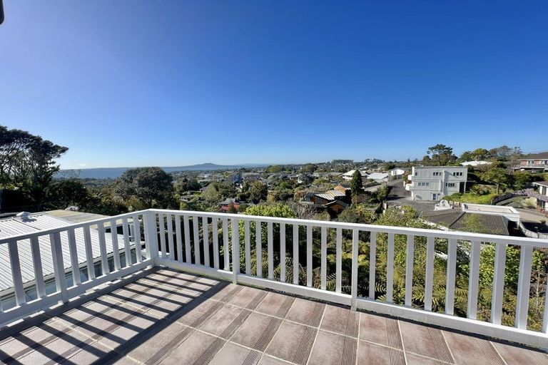 Photo of property in 2/112 Sunrise Avenue, Mairangi Bay, Auckland, 0630