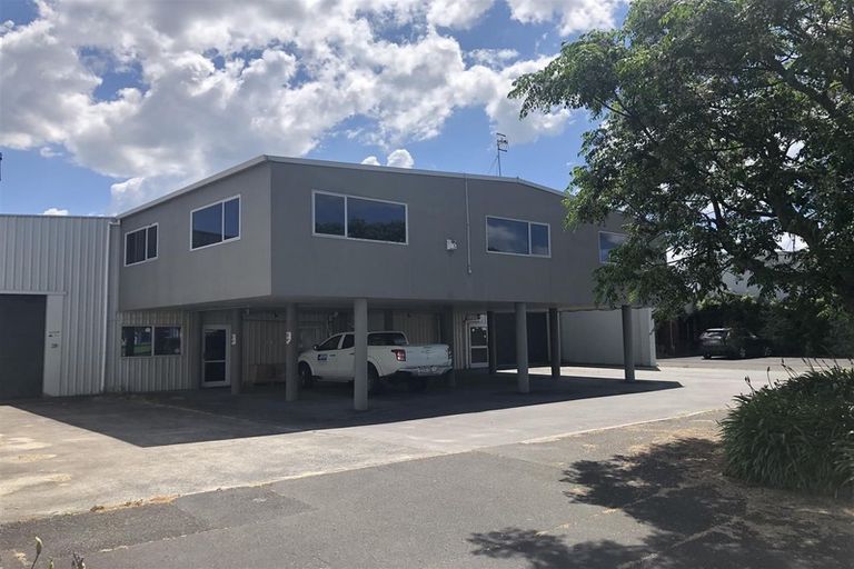 Photo of property in 20b Devon Road, Bucklands Beach, Auckland, 2012