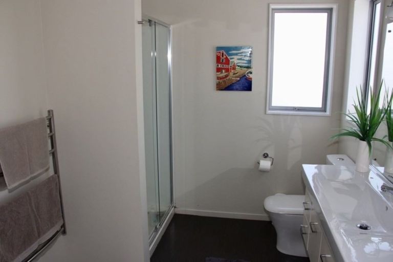 Photo of property in 12 Arawa Lane, Whitianga, 3510