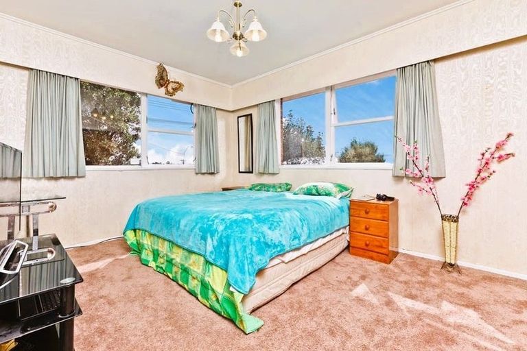 Photo of property in 54 Manuka Road, Glenfield, Auckland, 0629