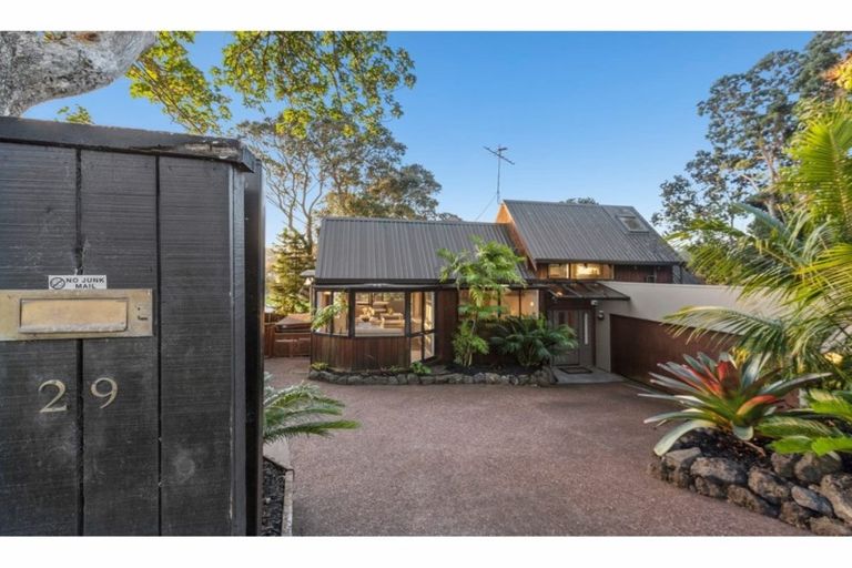 Photo of property in 29 Glencoe Road, Browns Bay, Auckland, 0630