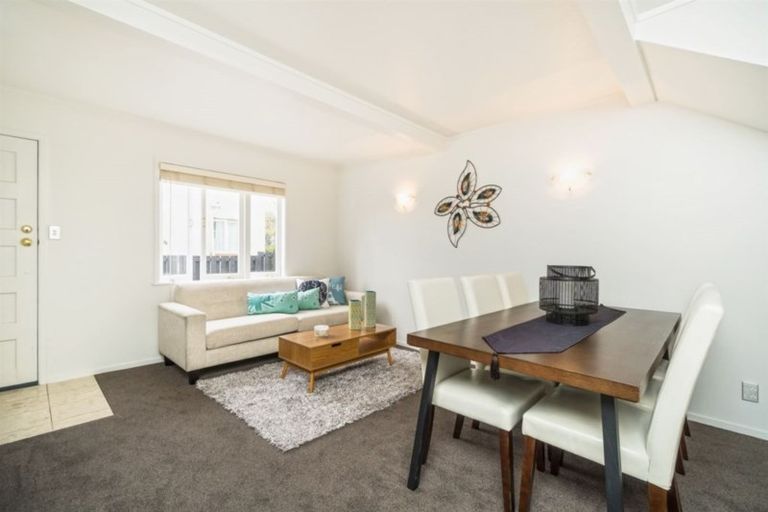 Photo of property in 1/14 Otakau Road, Milford, Auckland, 0620