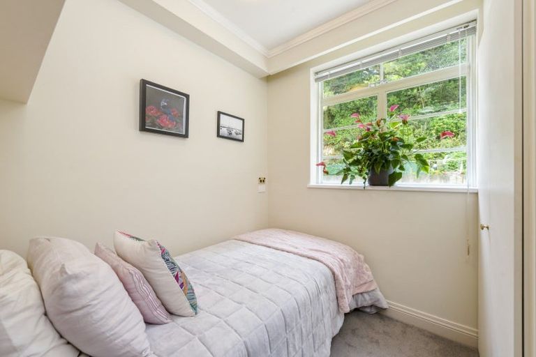 Photo of property in Wharenui Apartments, 274 Oriental Parade, Oriental Bay, Wellington, 6011