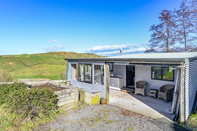 Photo of property in 81 Pohokura Road, Tutira, Napier, 4188