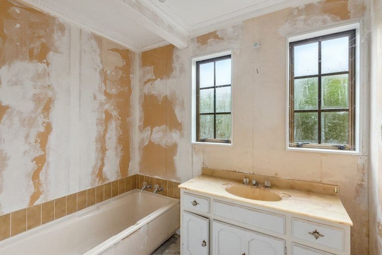 Photo of property in 3 Rawene Street, Waikanae, 5036