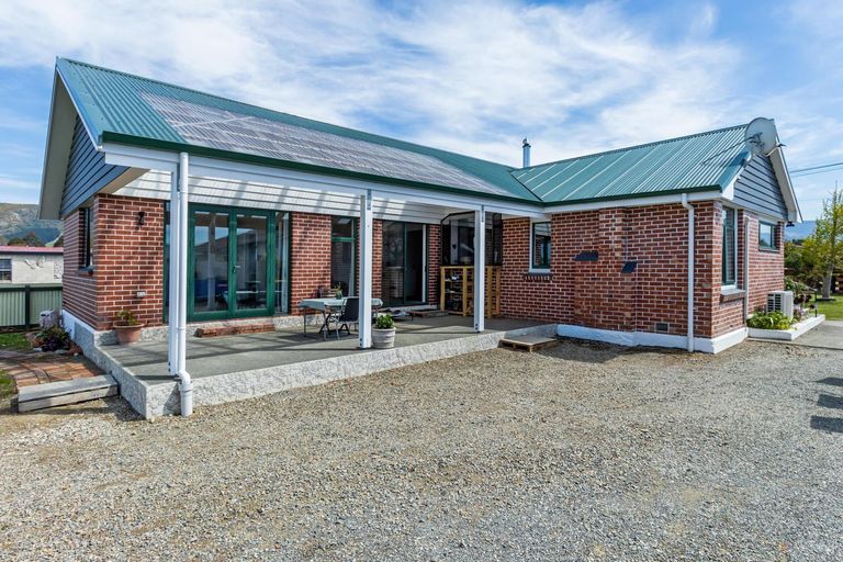 Photo of property in 37 Opie Street, Waimate, 7924
