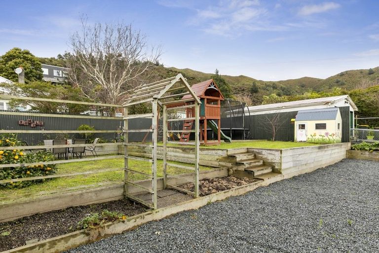 Photo of property in 21 Toomath Street, Naenae, Lower Hutt, 5011