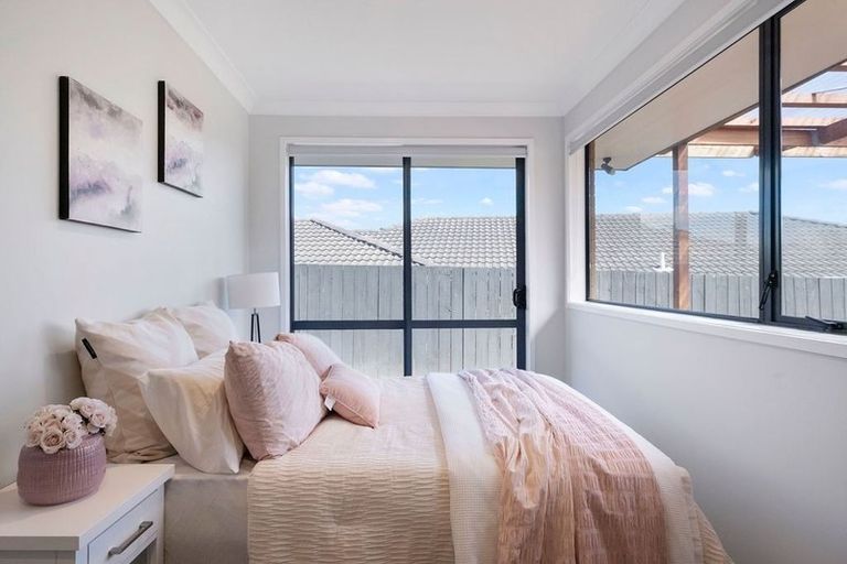 Photo of property in 49 Bluebird Crescent, Unsworth Heights, Auckland, 0632