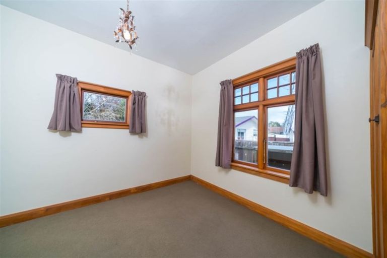 Photo of property in 87 Middlepark Road, Sockburn, Christchurch, 8042