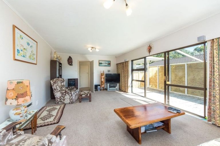 Photo of property in 61 Ennis Avenue, Pakuranga Heights, Auckland, 2010