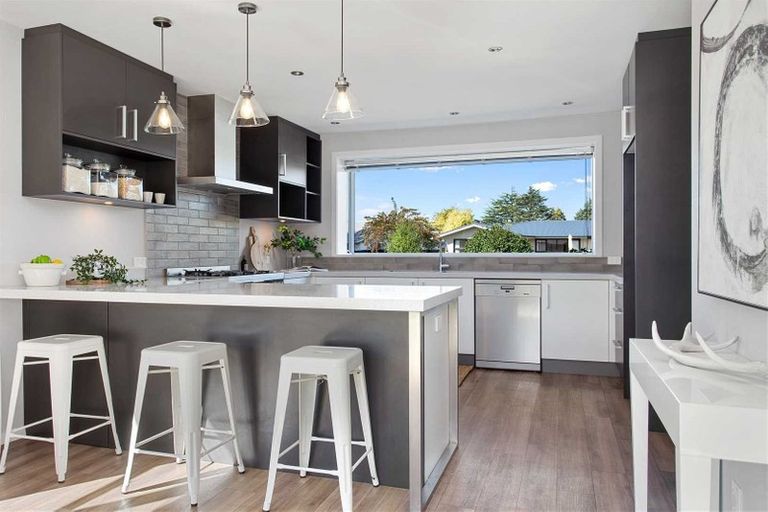 Photo of property in 10 Chislehurst Place, Bryndwr, Christchurch, 8052