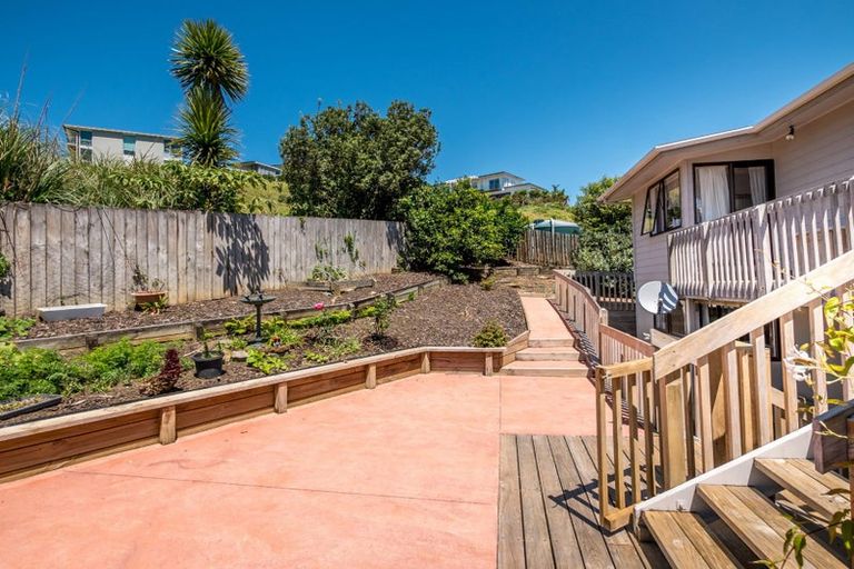 Photo of property in 20 Stratford Drive, Cable Bay, 0420