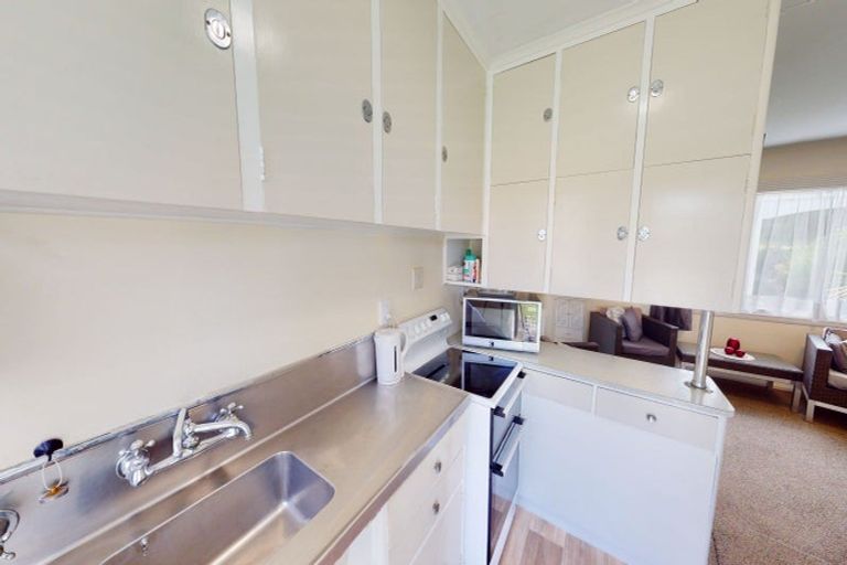 Photo of property in 14 Kent Avenue, Waitarere Beach, Levin, 5510