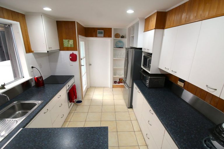 Photo of property in 8 Nicolas Avenue, Glen Eden, Auckland, 0602