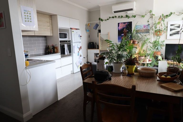 Photo of property in Fountain Court, 11/48 Oriental Parade, Oriental Bay, Wellington, 6011