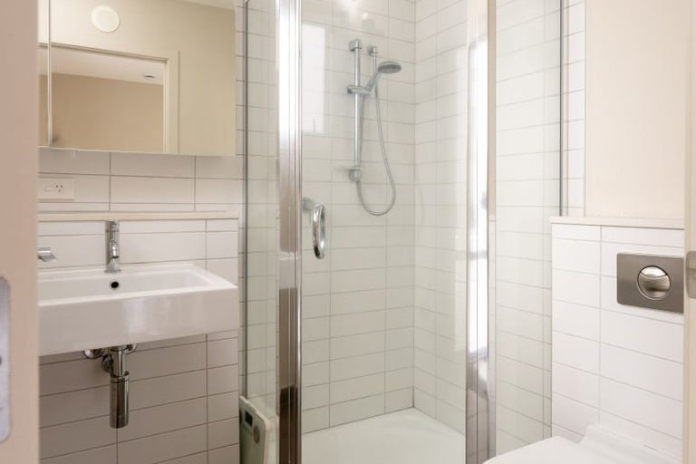 Photo of property in Trinity Apartments, 502/19 College Street, Te Aro, Wellington, 6011