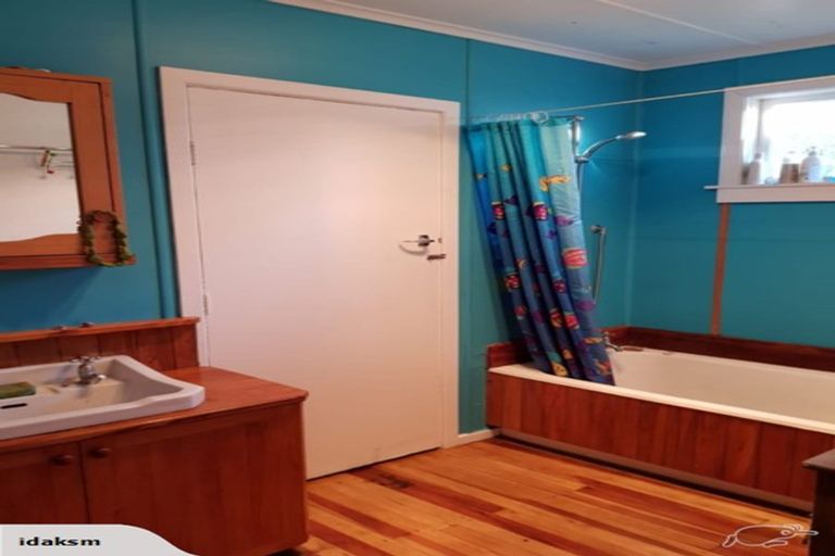 Photo of property in 12a Carthew Street, Okato, 4335