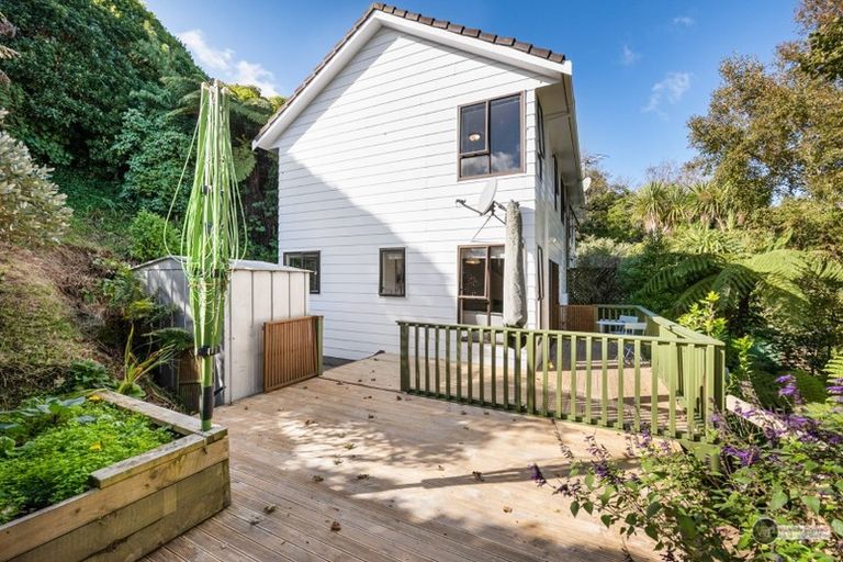 Photo of property in 2/51 Singers Road, Korokoro, Lower Hutt, 5012