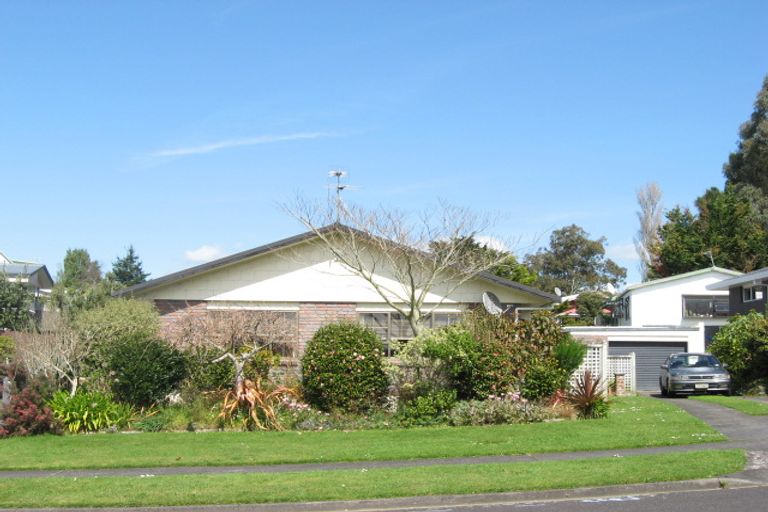 Photo of property in 3 Caledonia Place, Highlands Park, New Plymouth, 4312
