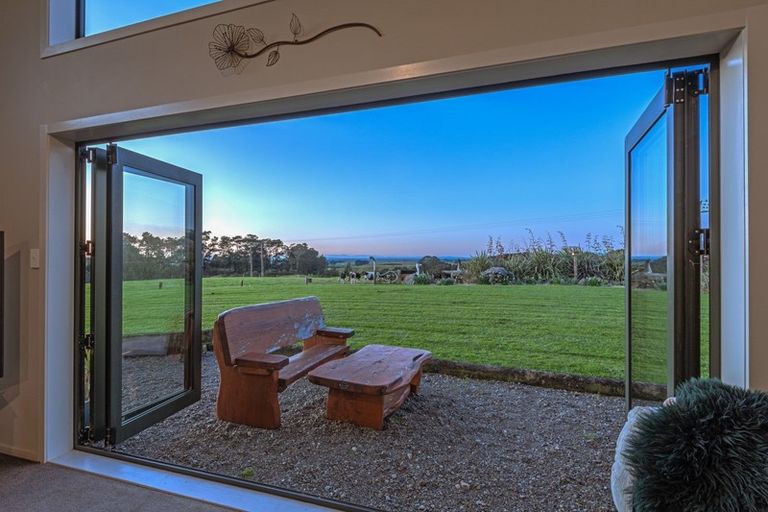 Photo of property in 254 Kaihinau Road, Shannon, Palmerston North, 4474